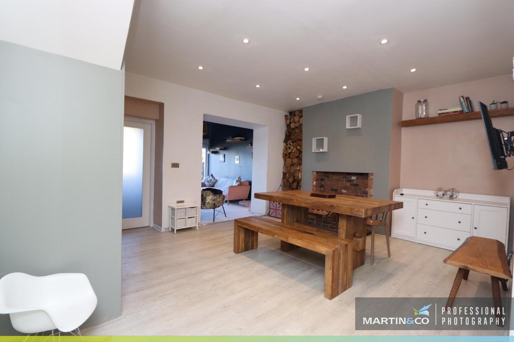 The Pink House , Free Parking , 3 Bedrooms , Garden , Close To M4 And Countryside! Rogerstone Exterior photo